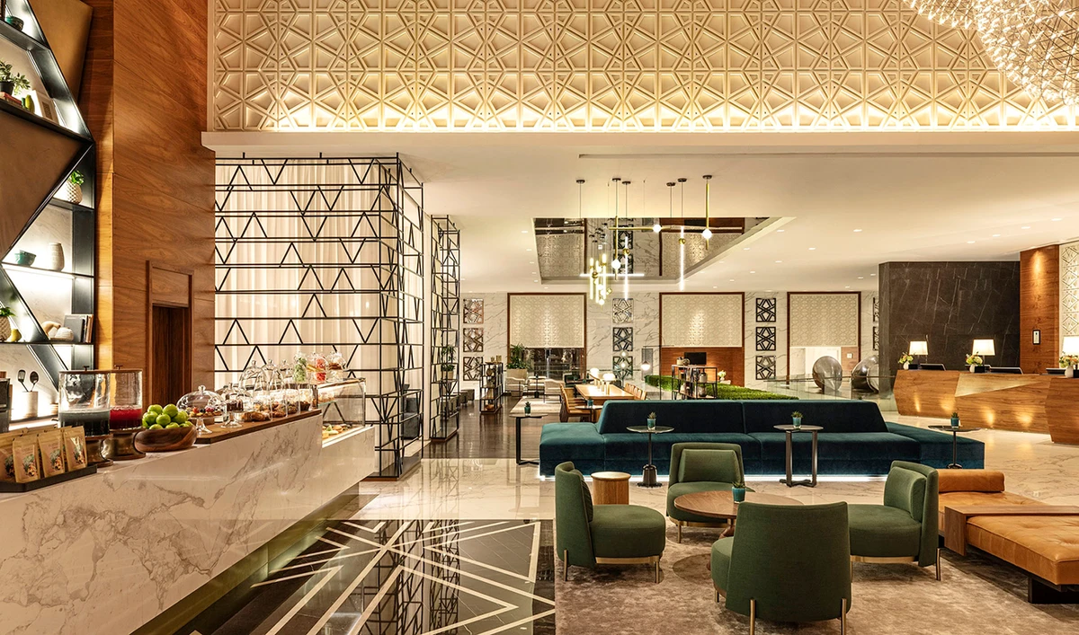 The layered design approach aims to create an environment where guests feel comfortable and at ease, whether working, meeting or relaxing.