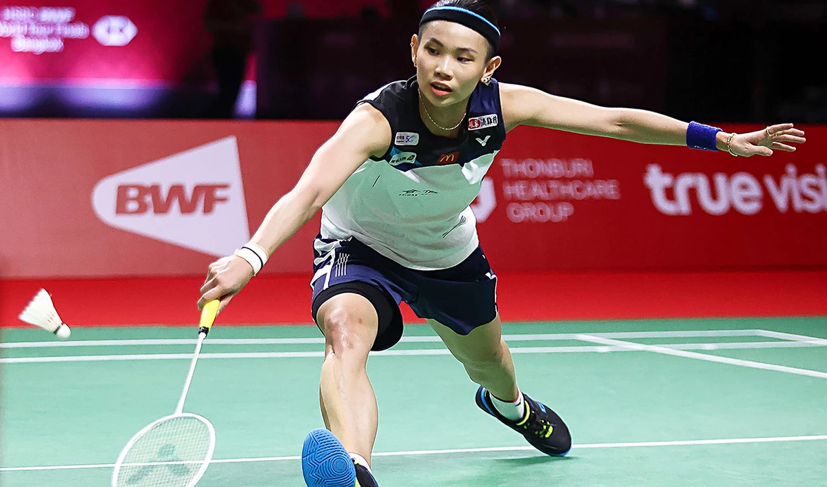 Antonsen and Tai claim badminton World Tour Finals titles