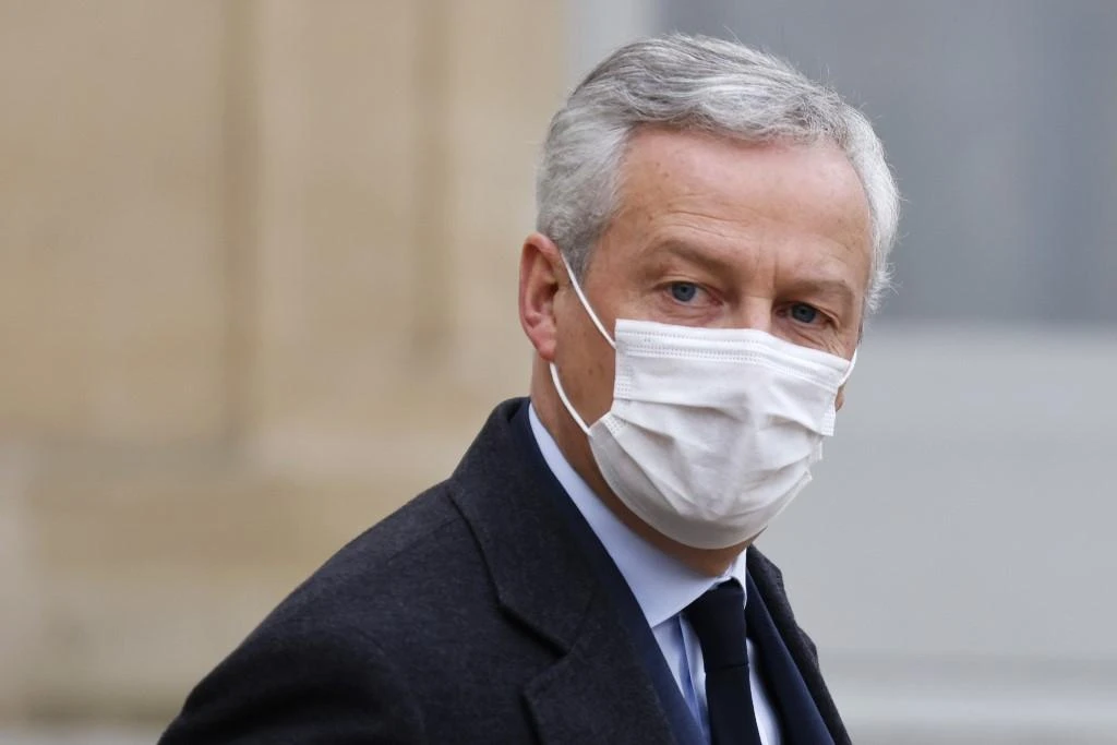 Le French Economy and Finance Minister Bruno Le Maire looks on after taking part in the weekly cabinet meeting at The Elysee Presidential Palace, as a a draft law integrating environmental protection into the preamble of the Constitution is presented, in Paris, on Jan. 20, 2021. (File/AFP)