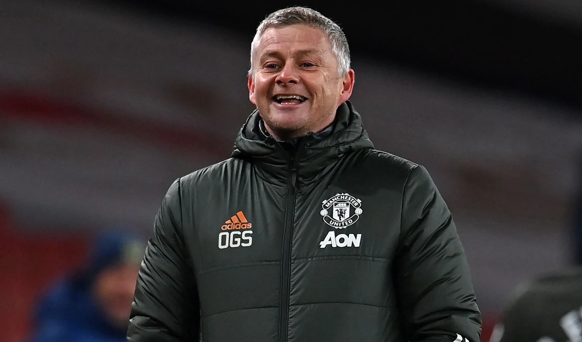 Solskjaer calls on social media platforms to tackle racism