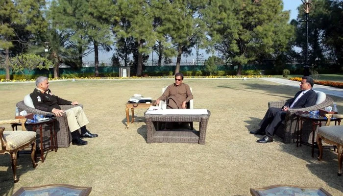 PM Imran Khan, General Qamar Javed Bajwa discuss internal, external security