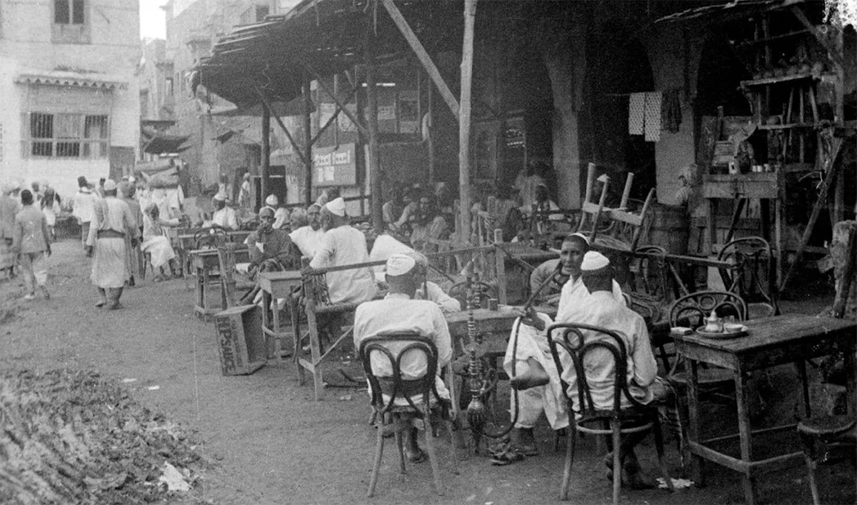 Ghadal Al-Muhanna Abalkhail began collecting old pictures of Saudi Arabia and the wider Gulf region as a tool to fight homesickness. Later, with support from friends she streamlined her collection for others to get a glimpse of the region. (Photo/Supplied)