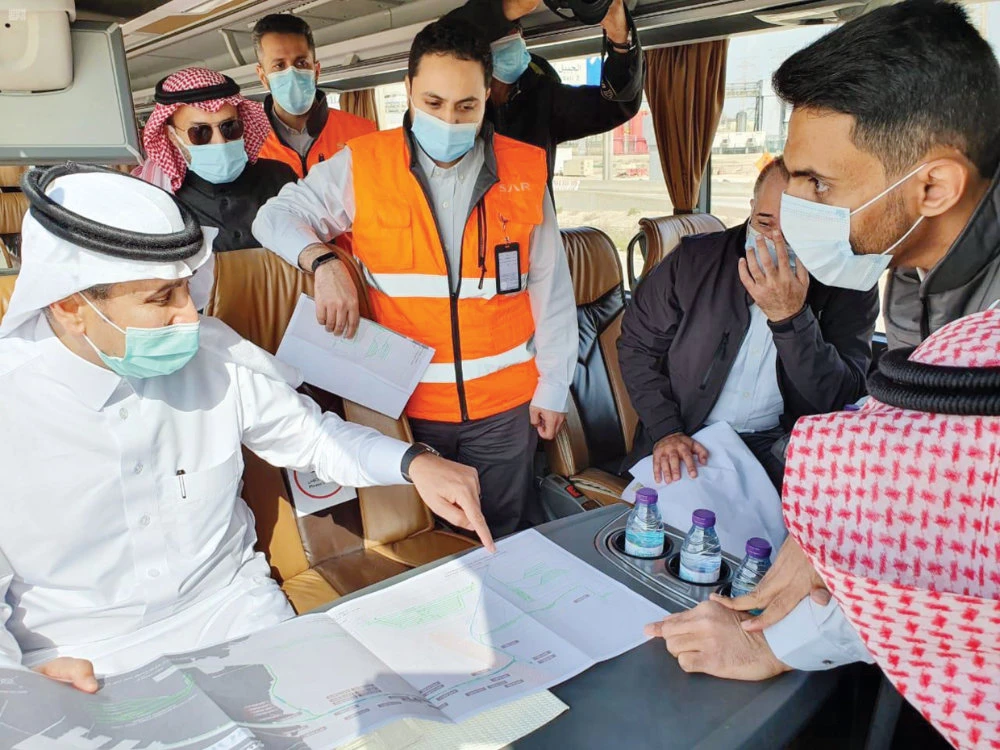 Transport minister inspects work on Saudi industrial railway projects