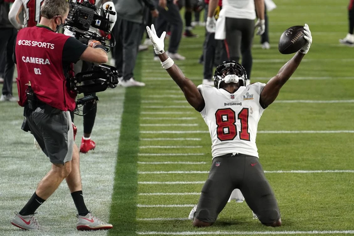 Tampa Bay Buccaneers wide receiver Antonio Brown celebrates after catching a 1-yard touchdown pass during the first half of the NFL Super Bowl 55 football game against the Kansas City Chiefs on Feb. 7, 2021. (AP)