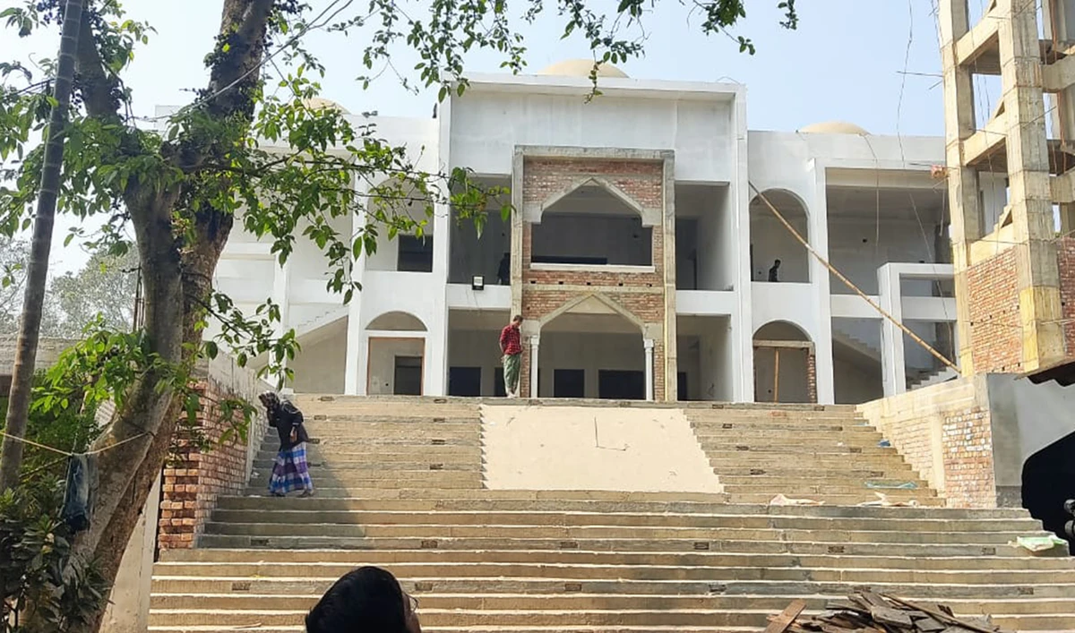 Once completed, all 560 mosques’ libraries will accommodate 34,000 people, while free education will be provided to 168,000 children. (Supplied)