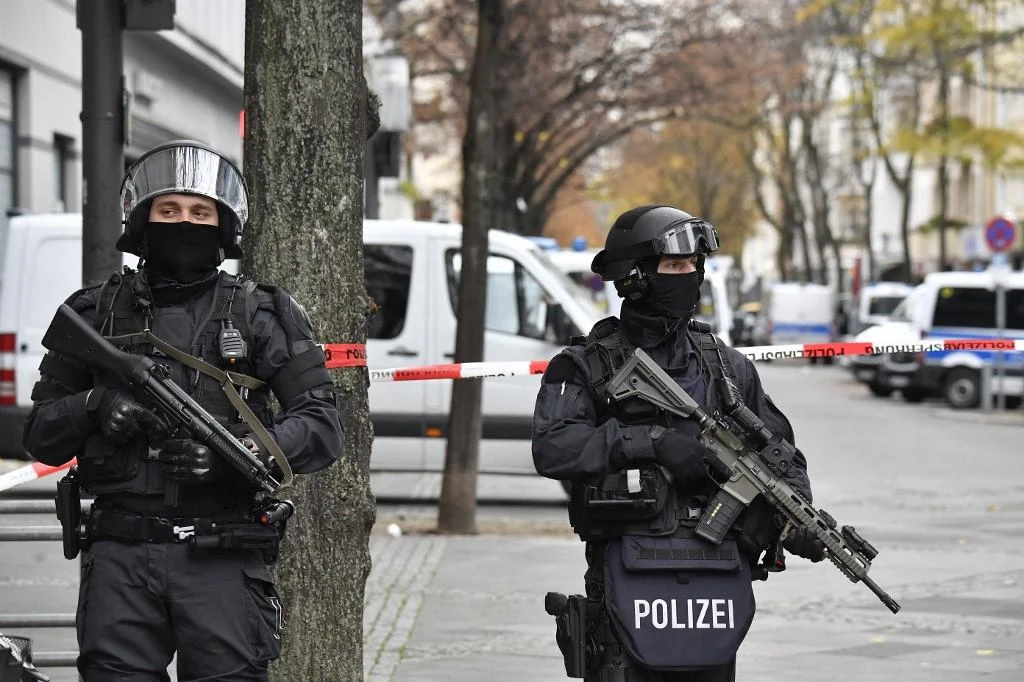 German and Danish police have arrested three Syrian men accused of planning an attack with several kilogrammes of explosive chemicals. (File/AFP)