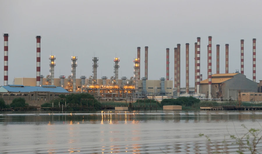 A general view of Abadan oil refinery in southwest Iran, is pictured from Iraqi side of Shatt al-Arab in Al-Faw south of Basra, Iraq September 21, 2019. (REUTERS)