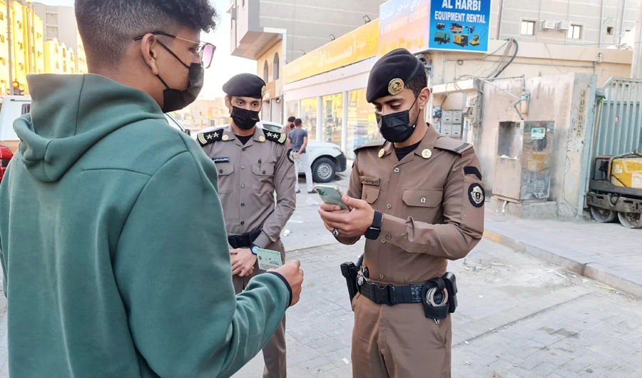 Law-enforcement authorities have stepped up inspection campaigns to ensure that the people are complying with health protocols and precautionary measures. (SPA)