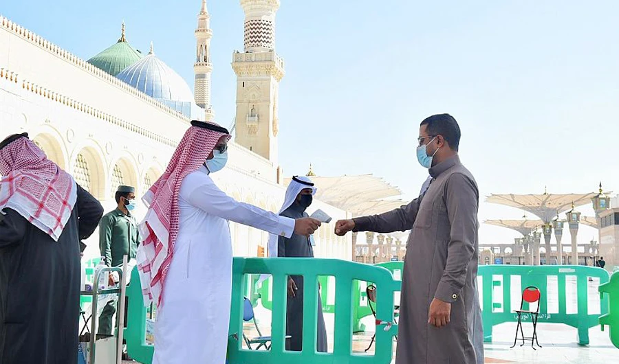 The General Presidency of the Affairs of the Prophet’s Mosque intensified the precautionary and preventive measures in the women’s sections. (SPA)