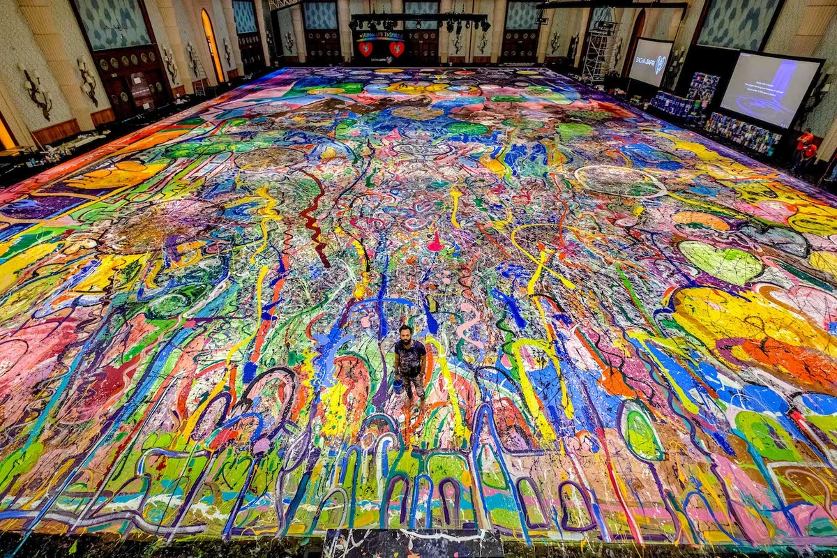 Dubai-based painter Sacha Jafri sets world record for ‘The Largest Art Canvas’