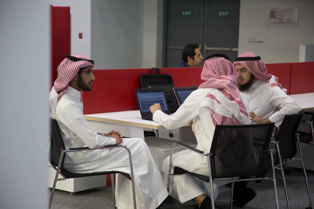 The forum allows participants to discover the opportunities available in the Saudi market, learn about investors, and benefit from insights and ideas offered by the StartSmart Conference held along with the forum. (mitefsaudi.org)