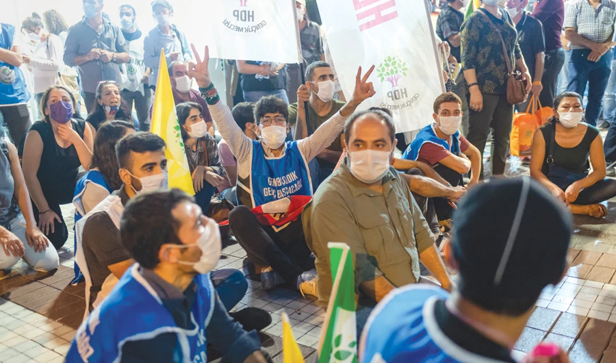 Members of the pro-Kurdish Peoples Democratic Party take part in a protest against the detention of HDP activists in Istanbul. (File/AFP)