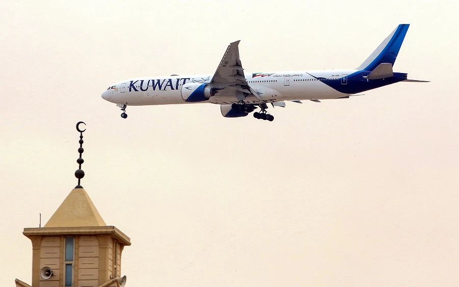Kuwaiti patients and students, unaccompanied under-18-year-old travelers, diplomats and medical staff are exempted from hotel isolation but are required to quarantine at home for 14 days. (KUNA)