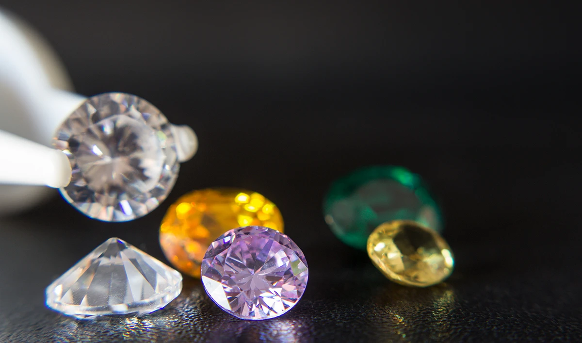 Saudi Arabia’s Ministry of Commerce issued 5,963 licenses in precious metals and gemstones sectors since early 2020, a report by Al-Eqtisadia. (Shutterstock)