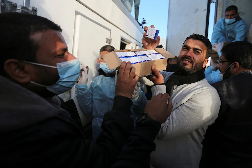 Thousands of COVID vaccines from UAE arrive in Gaza