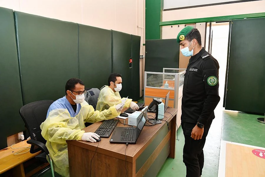 Saudi royal guard workers to receive COVID-19 vaccine as cases continue to rise