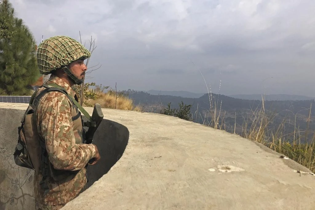 Pakistan and India have pledged to stop firing weapons across the border in disputed Kashmir. (File/AFP)