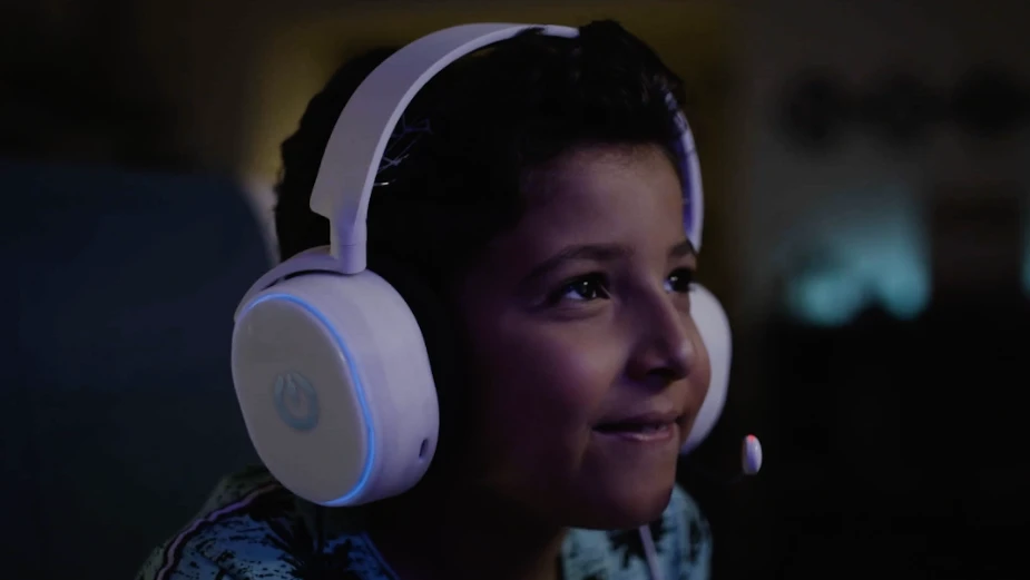 The ProtectSet headset uses voice-changing technology to help children stay safe while playing online by masking their true age and making them sound older. (Screenshot)