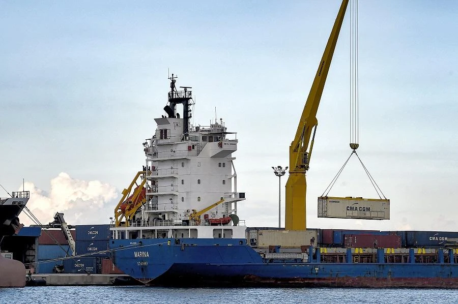 Tunisia’s 2021 budget forecasts borrowing needs $7.2 billion including about $5 billion in foreign loans. (File/AFP)