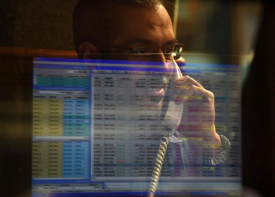 Investors weigh new stock leadership as broader market wobbles