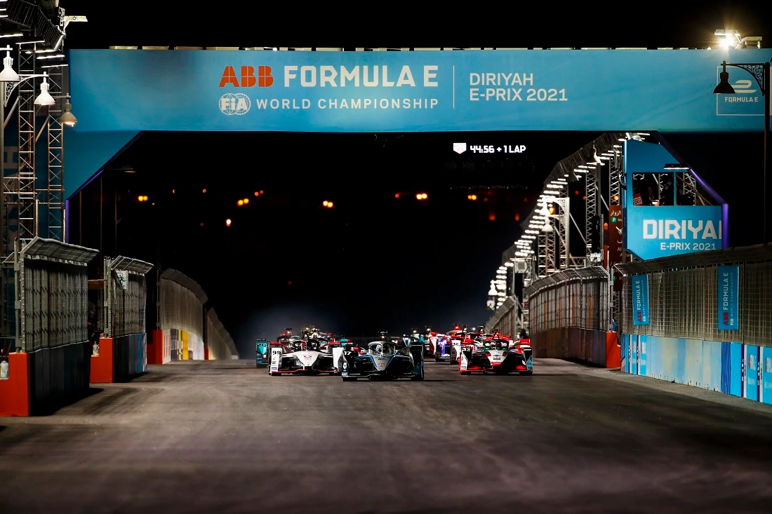 Nyck de Vries of Mercedes Benz EQ leads Pascal Wehrlein of Tag Heuer Porsche and Rene Rast of Audi Sport ABT Schaeffler at the start of the Diriyah E-Prix (Formula E)