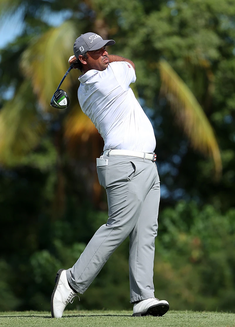 Campos tied for lead at home in Puerto Rico Open