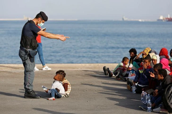 Migrants, refugees with kids should get permanent residency in Italy: Court