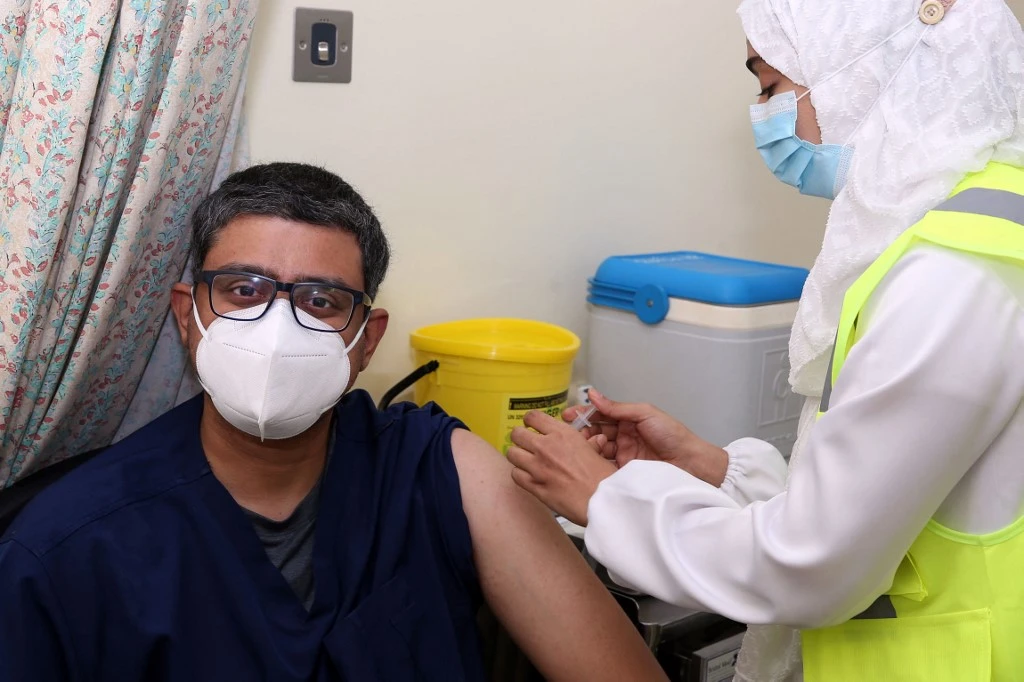 Oman has expanded its immunization campaign against coronavirus, and now covers individuals aged 60 and above. (AFP file)