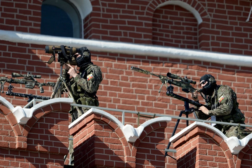 Sniper of FSB (Federal Security Service) secure Red Square during the Victory Day military parade in Moscow on May 9, 2016. (File/AFP)