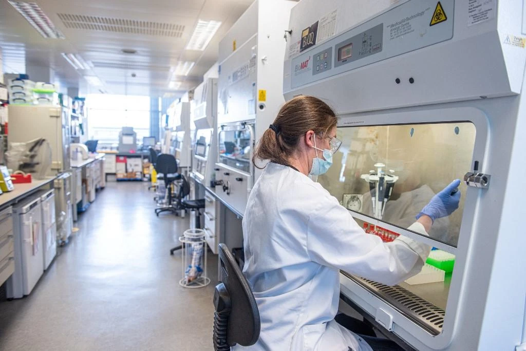 Vaccitech is deploying anti-coronavirus technology to revolutionize conventional cancer treatments. (File/AFP)