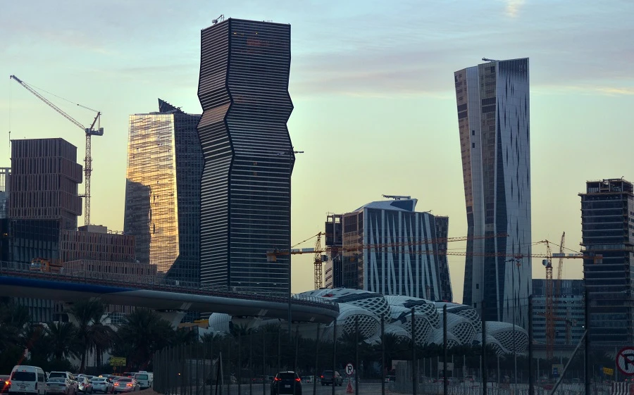 Saudi Arabia issued over 100,000 commercial registrations for women last year