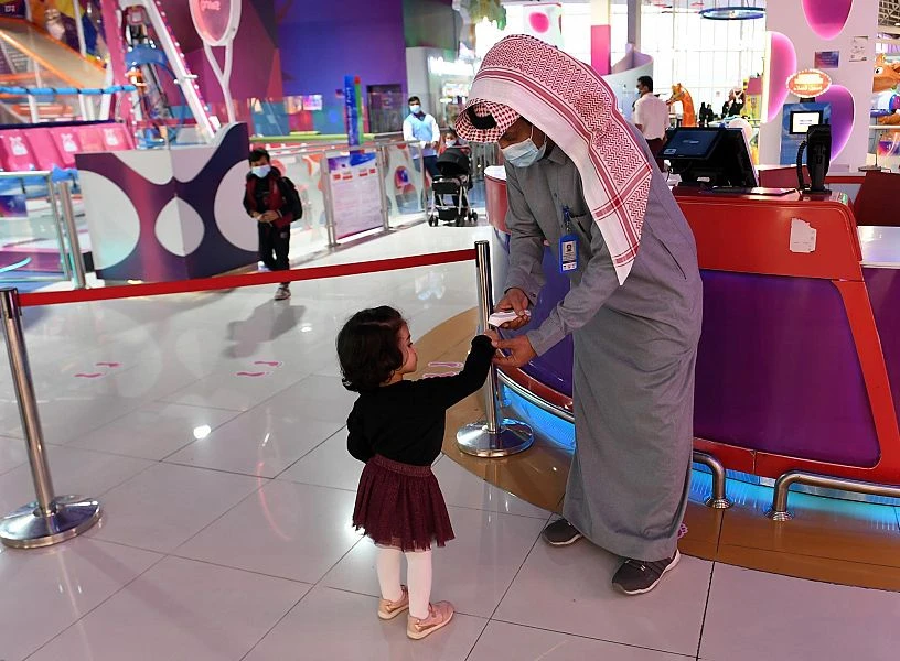 Saudi Arabia records 5 COVID-19 deaths, 390 new cases