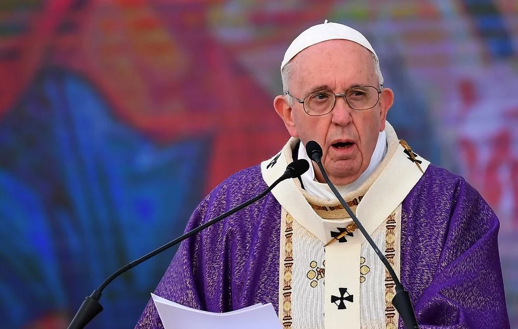 Pope Francis thanks Iraqis for visit, saying they deserve peace