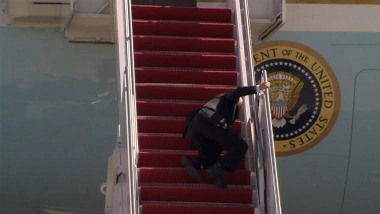 White House says Biden ‘doing fine’ after stumbling while boarding Air Force One