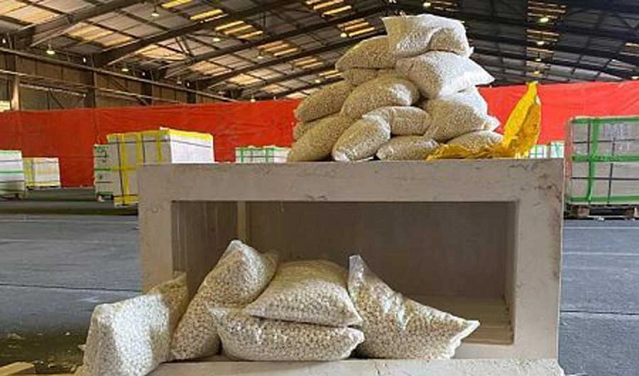 Authorities foil massive drug smuggling attempt. (SPA)