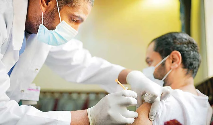 The Kingdom has so far administered approximately 3 million vaccines at a rate of 125,212 each day. (SPA)