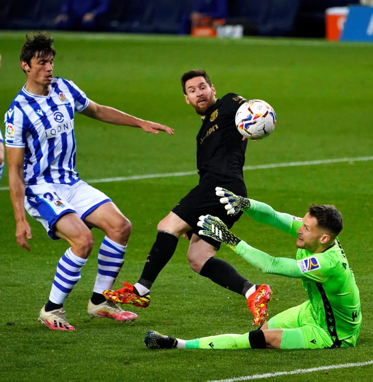 FC Barcelona's Lionel Messi scores their fourth goal against Real Sociedad at the Reale Arena in San Sebastian, Spain, on March 21, 2021. (REUTERS/Vincent West)