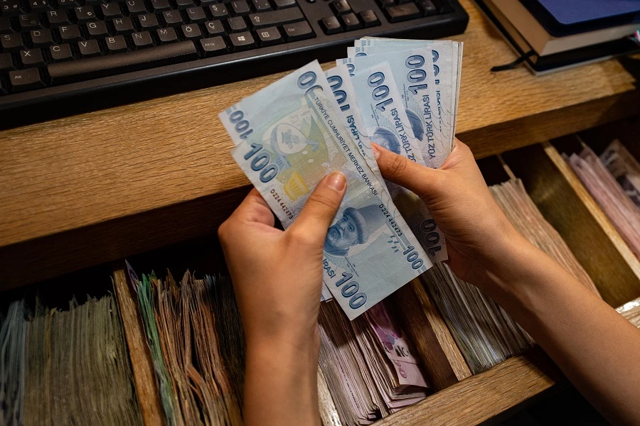 Turkish lira tanks as Ankara-exposed stocks tumble
