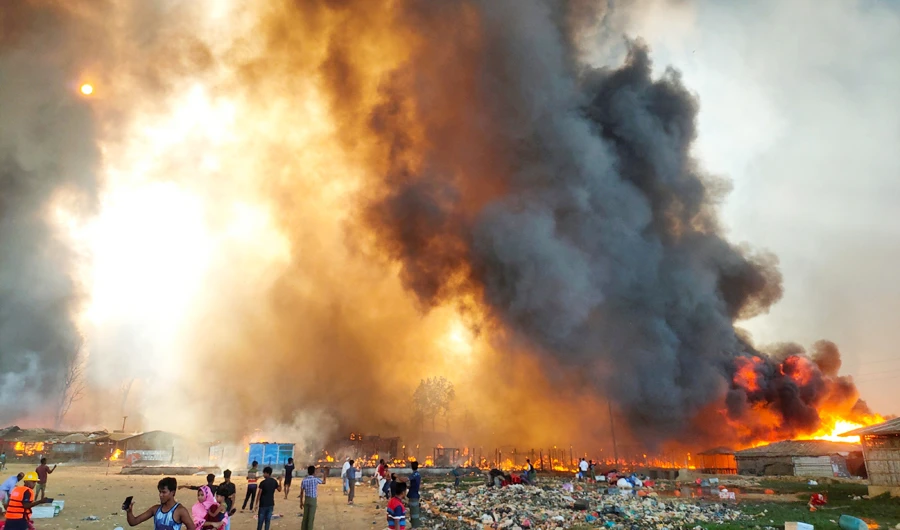 Five feared dead, thousands flee 'massive fire' at Rohingya camp in Bangladesh