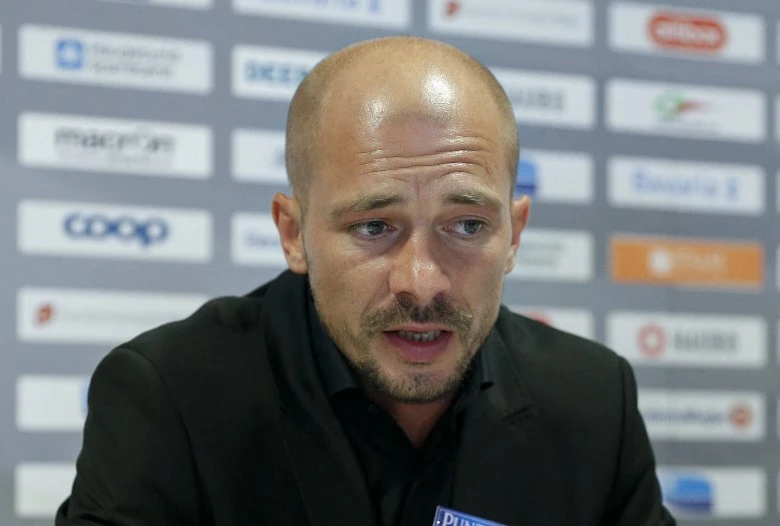 Nestor El-Maestro was appointed to take charge of Al-Taawoun in mid-March. (AFP)