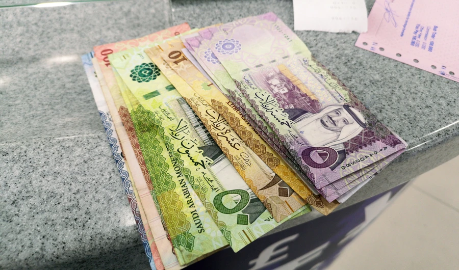 Saudi authorities seize SR176 million in money laundering probe. (REUTERS)