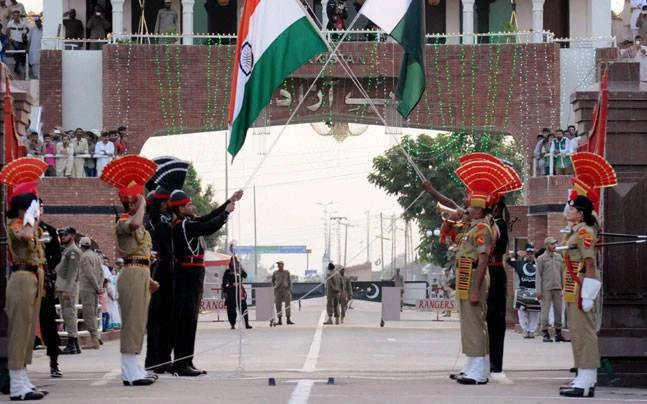 Pakistan, India heading towards a positive trajectory of ties, says Qureshi