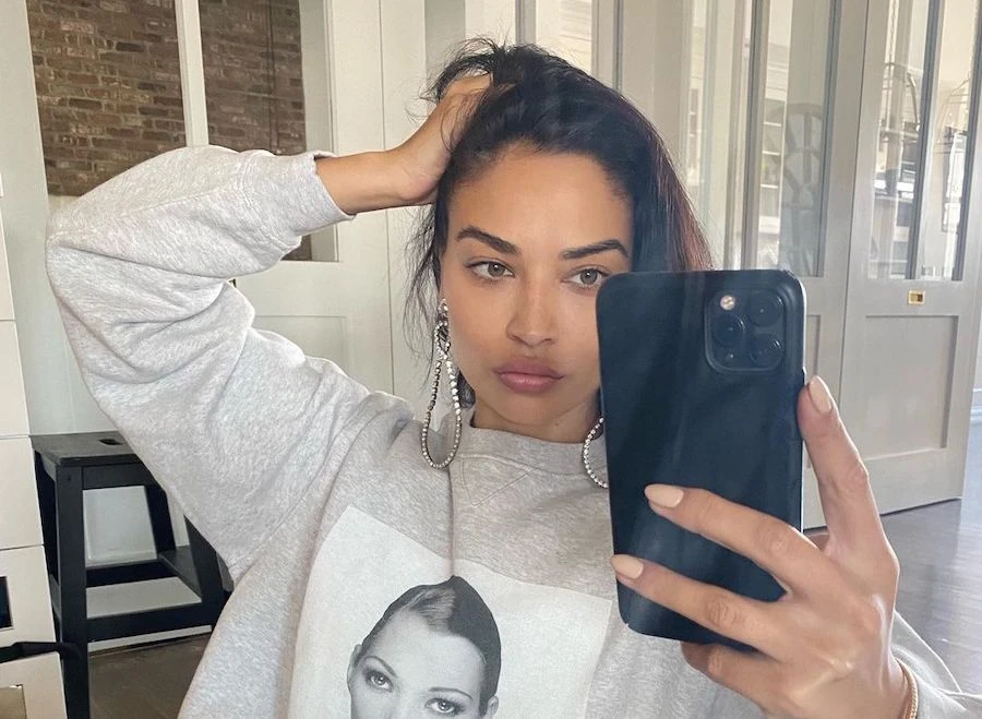 The model hosts an Instagram Live series called 'Wellness Wednesdays.' Instagram