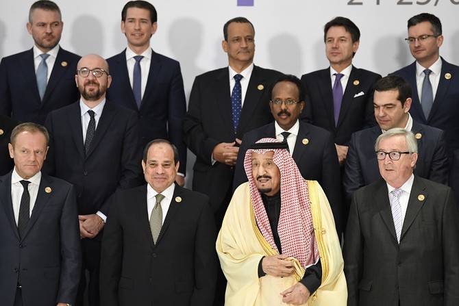 EU and Arab leaders pose for a group photo at an EU-Arab summit, Sharm El Sheikh, Egypt, Feb. 24, 2019. (AFP)