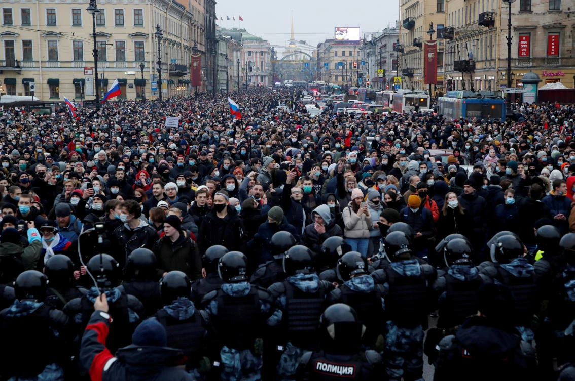 A rally supporting jailed Russian opposition leader Alexei Navalny, who announced hunger-strike on social media Wednesday, as pro-Kremlin media scrambled Friday to dismiss his health complaints. (REUTERS)