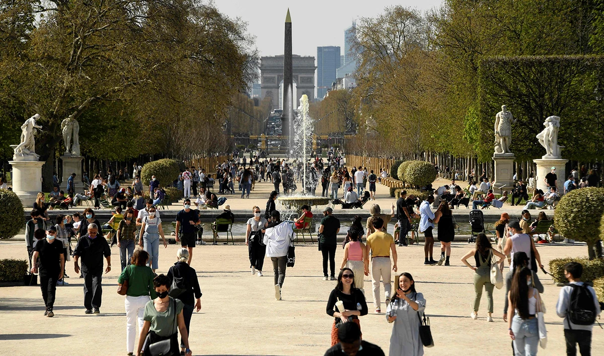 Pandemic destroys hopes for French economy rebound