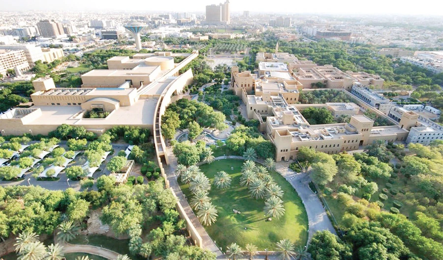 The Green Saudi Arabia and Green Middle East initiatives aim to reduce carbon emissions in the region by 60 percent and plant 50 billion trees in the world’s biggest afforestation project. (Photo/Twitter)