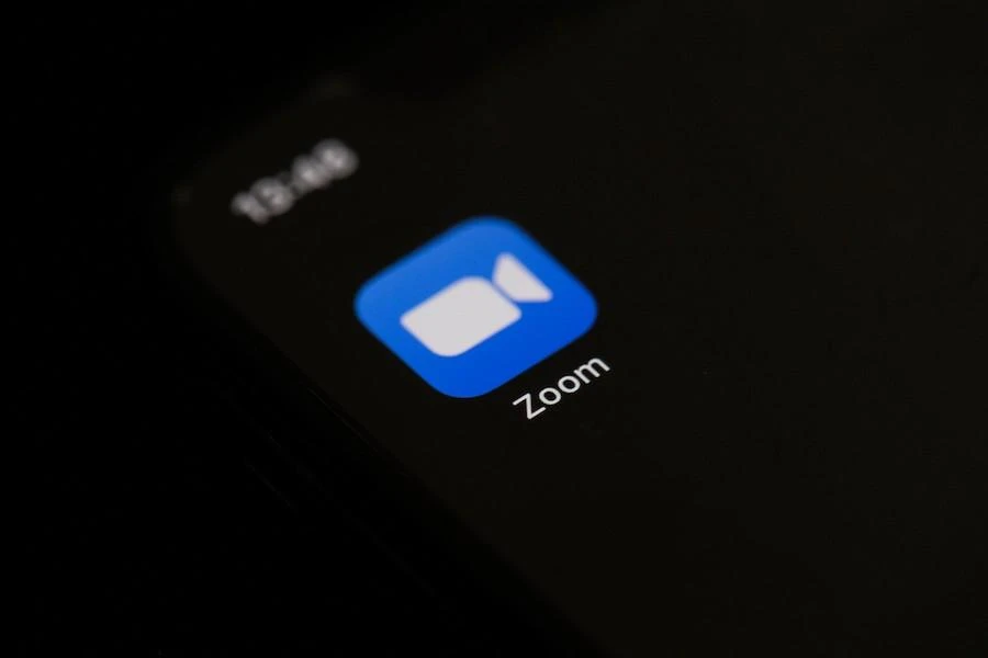 Russia warns it could block Zoom if it prohibits government use