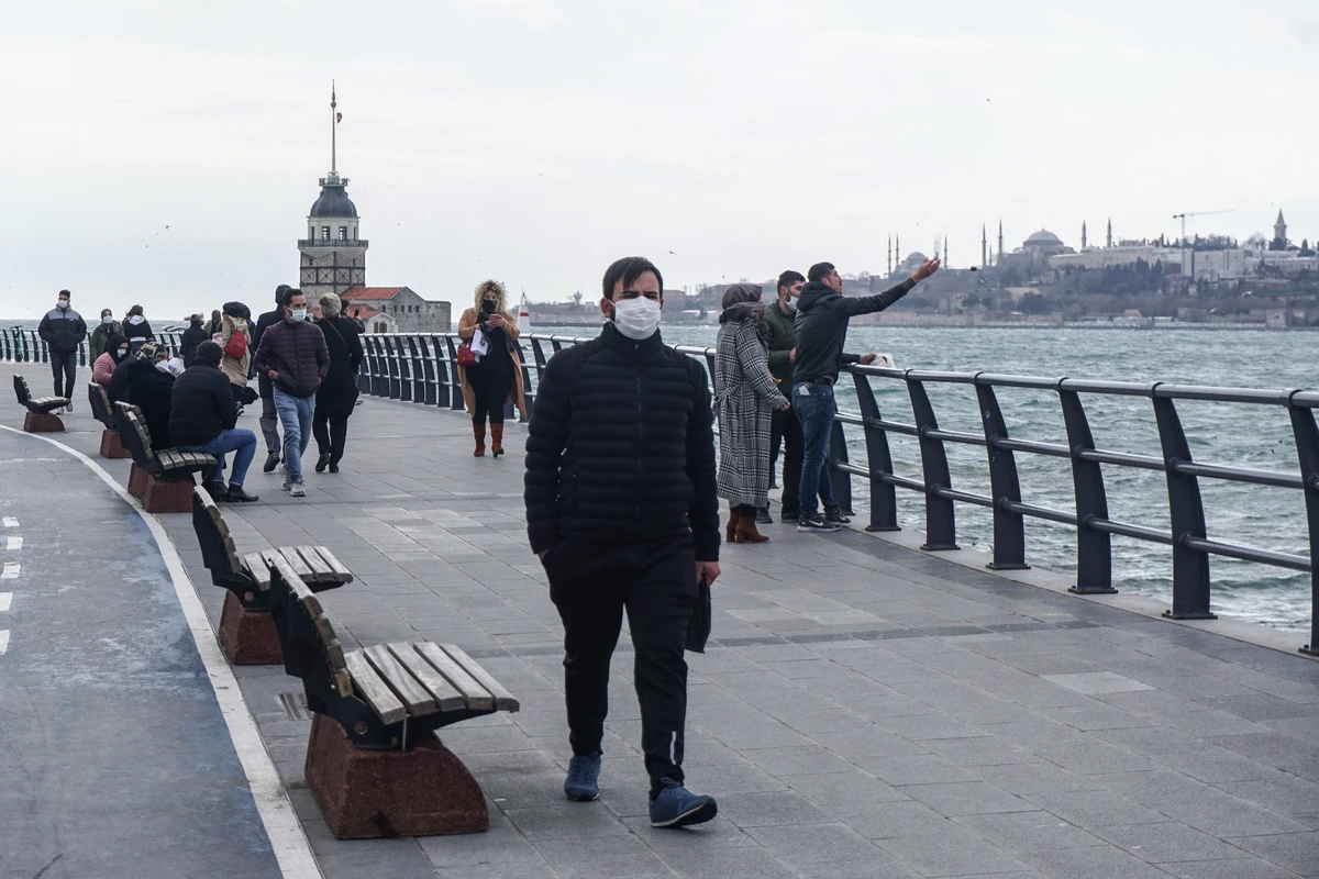 Turkey grapples with COVID-19 surge ahead of tourism season