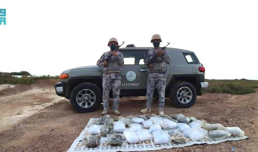 Saudi Border Guards foil heroin smugglers in Makkah region. (SPA)